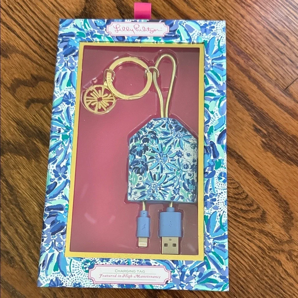 Lilly Pulitzer charging tag in high maintenance print NWT in box